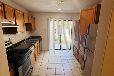 Copropriété à louer à Gainesville, Floride: 3 chambres, 139.35 m2 № 2117605 - photo 4