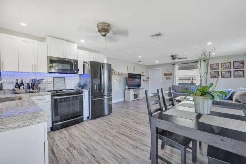 Casa en venta en Homestead, Florida, 2 dormitorios, 92.53 m2 № 2016470 - foto 5