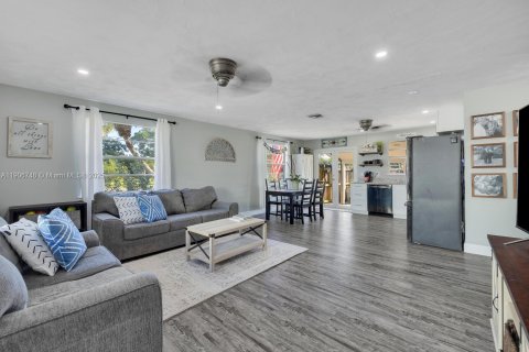 Casa en venta en Homestead, Florida, 2 dormitorios, 92.53 m2 № 2016470 - foto 8