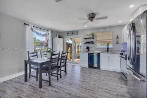 Casa en venta en Homestead, Florida, 2 dormitorios, 92.53 m2 № 2016470 - foto 10