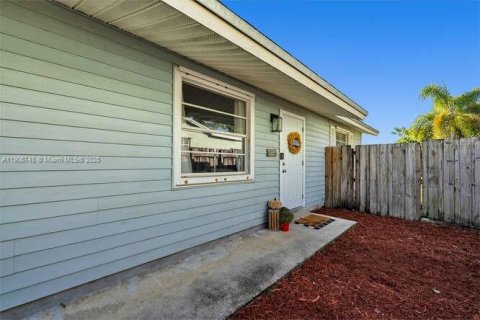 Casa en venta en Homestead, Florida, 2 dormitorios, 92.53 m2 № 2016470 - foto 4