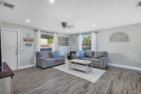 Casa en venta en Homestead, Florida, 2 dormitorios, 92.53 m2 № 2016470 - foto 7