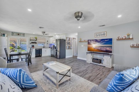 Casa en venta en Homestead, Florida, 2 dormitorios, 92.53 m2 № 2016470 - foto 9