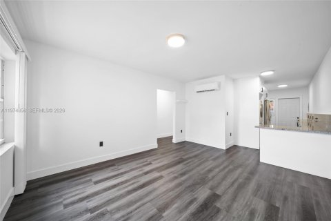 Condo in Miami, Florida, 1 bedroom  № 2040125