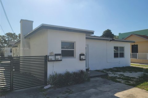 Купить коммерческую недвижимость в Майами, Флорида 293.85м2, № 2057511 - фото 12