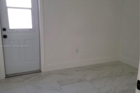 Купить коммерческую недвижимость в Майами, Флорида 293.85м2, № 2057511 - фото 7