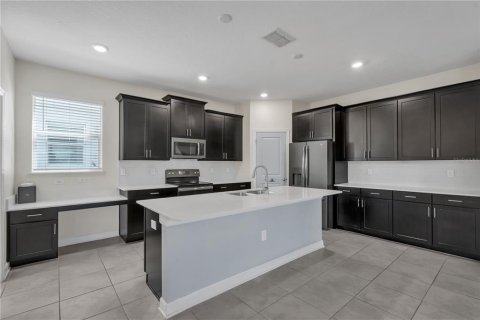 House in Orlando, Florida 5 bedrooms, 245.08 sq.m. № 1816571 - photo 25