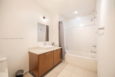 Купить кондоминиум в Майами, Флорида 1 спальня, 149.85м2, № 1971533 - фото 20