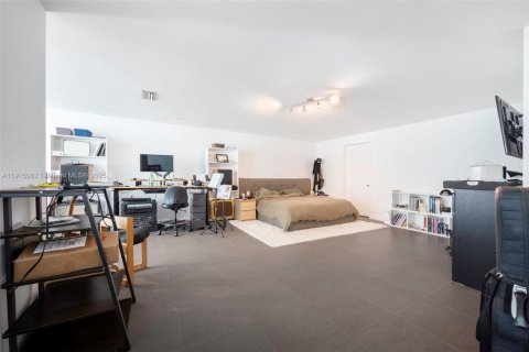 Купить кондоминиум в Майами, Флорида 1 спальня, 149.85м2, № 1971533 - фото 9