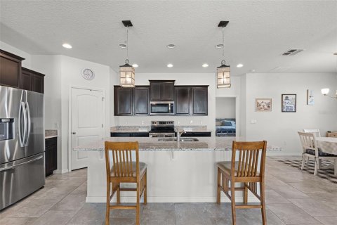 Casa en venta en Kissimmee, Florida, 4 dormitorios, 264.86 m2 № 1760497 - foto 12