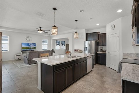 Casa en venta en Kissimmee, Florida, 4 dormitorios, 264.86 m2 № 1760497 - foto 4