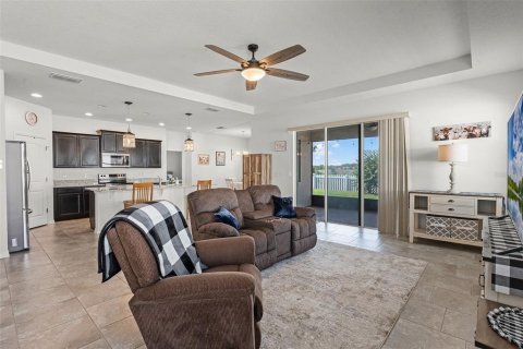 Casa en venta en Kissimmee, Florida, 4 dormitorios, 264.86 m2 № 1760497 - foto 3