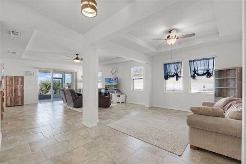 Casa en venta en Kissimmee, Florida, 4 dormitorios, 264.86 m2 № 1760497 - foto 18