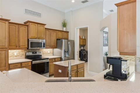 House in Homosassa, Florida 4 bedrooms, 217.86 sq.m. № 2225799 - photo 15