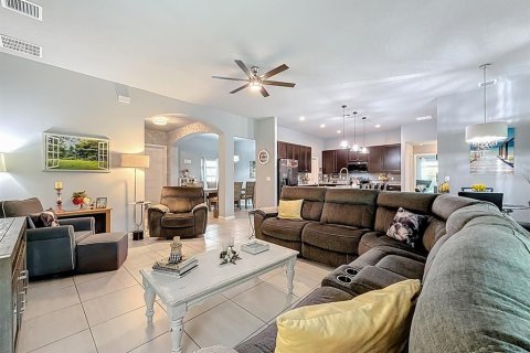 House in Saint Lucie, Florida 3 bedrooms, 205.5 sq.m. № 1810445 - photo 21