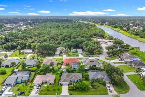House in Saint Lucie, Florida 3 bedrooms, 205.5 sq.m. № 1810445 - photo 1
