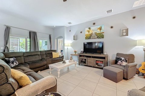 House in Saint Lucie, Florida 3 bedrooms, 205.5 sq.m. № 1810445 - photo 20