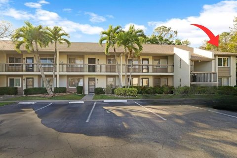 Condo in Fort Myers, Florida, 2 bedrooms  № 1515897 - photo 1