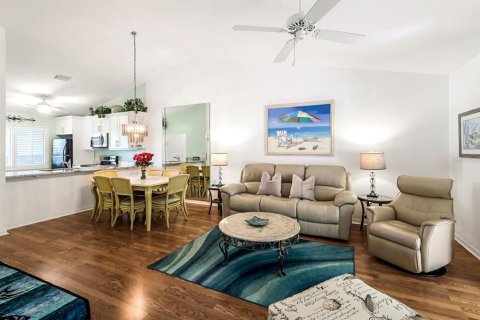 Condo in Fort Myers, Florida, 2 bedrooms  № 1515897 - photo 7