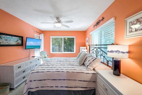 Condo in Fort Myers, Florida, 2 bedrooms  № 1515897 - photo 9