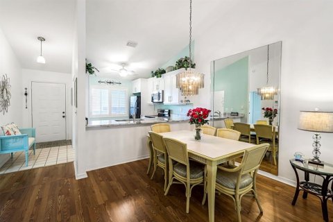 Condo in Fort Myers, Florida, 2 bedrooms  № 1515897 - photo 8