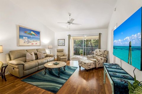 Condo in Fort Myers, Florida, 2 bedrooms  № 1515897 - photo 6