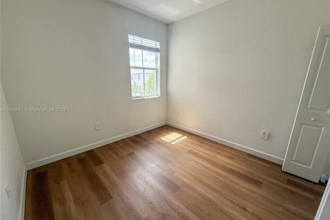 Купить таунхаус в Майами, Флорида 3 спальни, 143.53м2, № 2081486 - фото 8