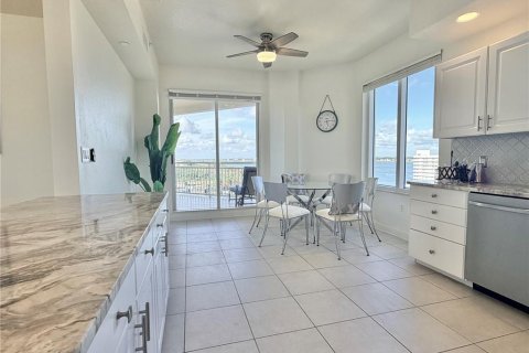 Condominio en alquiler en Clearwater, Florida, 3 dormitorios, 186.18 m2 № 2233897 - foto 12