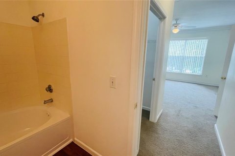 Condo in Tampa, Florida, 2 bedrooms  № 1508064 - photo 24
