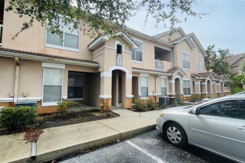 Condo in Tampa, Florida, 2 bedrooms  № 1508064 - photo 1