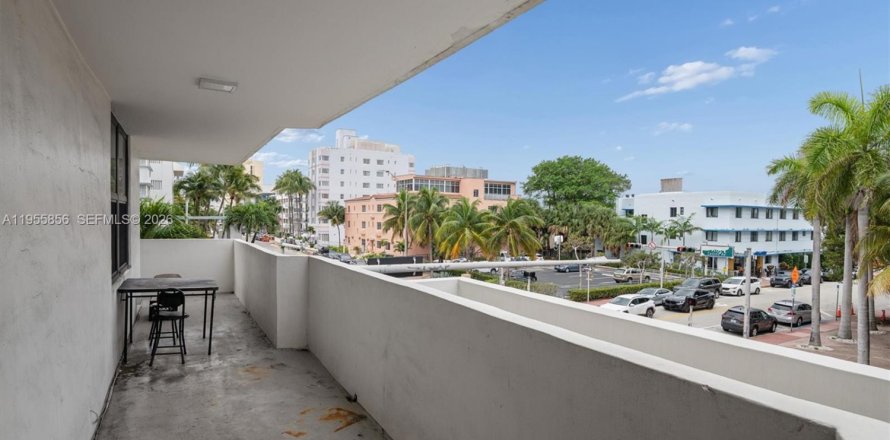 Кондоминиум с 2 спальнями в Майами-Бич, Флорида № 2020410