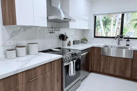 Casa en alquiler en Cutler Bay, Florida, 3 dormitorios, 212.19 m2 № 2053298 - foto 12