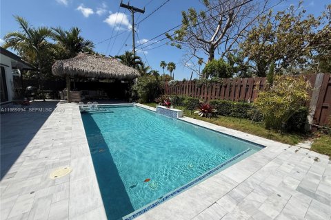 Casa en alquiler en Cutler Bay, Florida, 3 dormitorios, 212.19 m2 № 2053298 - foto 18