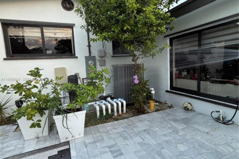 Casa en alquiler en Cutler Bay, Florida, 3 dormitorios, 212.19 m2 № 2053298 - foto 21