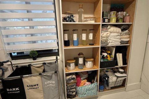 Casa en alquiler en Cutler Bay, Florida, 3 dormitorios, 212.19 m2 № 2053298 - foto 14