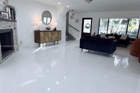 Casa en alquiler en Cutler Bay, Florida, 3 dormitorios, 212.19 m2 № 2053298 - foto 4