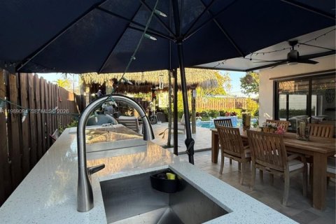 Casa en alquiler en Cutler Bay, Florida, 3 dormitorios, 212.19 m2 № 2053298 - foto 24