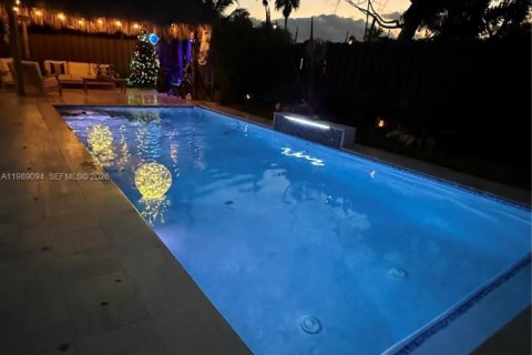 Casa en alquiler en Cutler Bay, Florida, 3 dormitorios, 212.19 m2 № 2053298 - foto 19