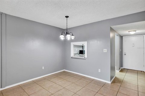 Condo in Orlando, Florida, 2 bedrooms № 2201137 - photo 9