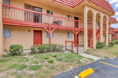 Condo in Orlando, Florida, 2 bedrooms № 2201137 - photo 2