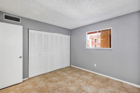 Condo in Orlando, Florida, 2 bedrooms № 2201137 - photo 25