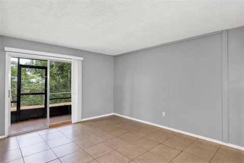 Condo in Orlando, Florida, 2 bedrooms № 2201137 - photo 13