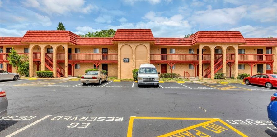 Condo in Orlando, Florida, 2 bedrooms № 2201137