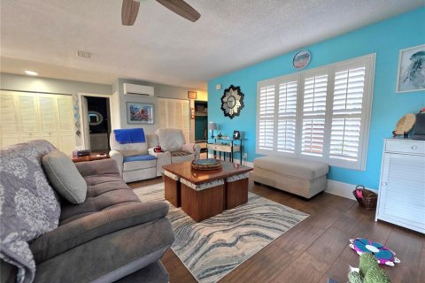 Villa ou maison à vendre à Spring Hill, Floride: 3 chambres, 162.95 m2 № 2310469 - photo 9