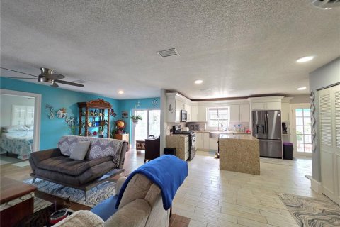 Villa ou maison à vendre à Spring Hill, Floride: 3 chambres, 162.95 m2 № 2310469 - photo 5