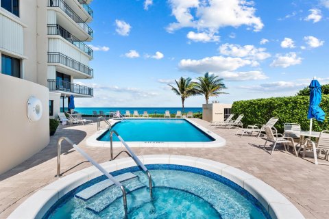 Condo in Highland Beach, Florida, 2 bedrooms  № 2184222 - photo 29