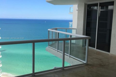 Condominio en alquiler en Sunny Isles Beach, Florida, 2 dormitorios, 156.08 m2 № 2009668 - foto 12