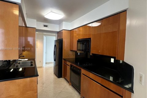 Condominio en alquiler en Sunny Isles Beach, Florida, 2 dormitorios, 156.08 m2 № 2009668 - foto 17