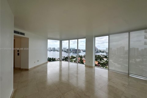 Condominio en alquiler en Sunny Isles Beach, Florida, 2 dormitorios, 156.08 m2 № 2009668 - foto 6