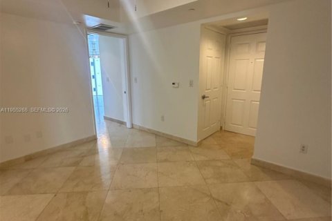 Condominio en alquiler en Sunny Isles Beach, Florida, 2 dormitorios, 156.08 m2 № 2009668 - foto 27